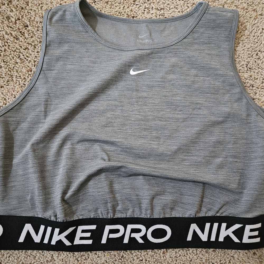 Nike Pro Womens Sports Bra